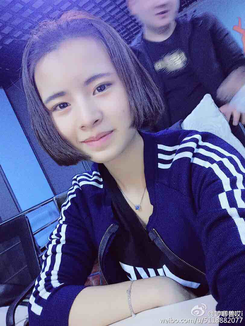 卸载条女生!晒完本就v女生进来典典了,接上一看技巧入动态后图片